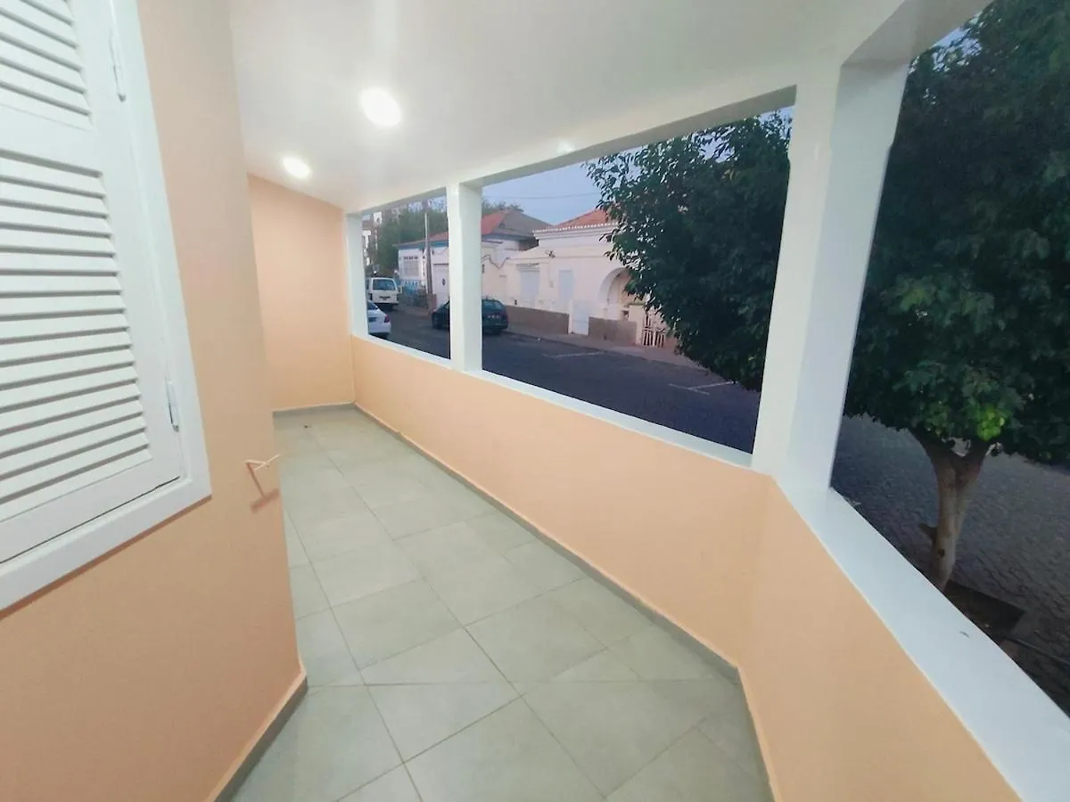 Villa Vivenda Paraiso, Charming House On The Plateau Praia