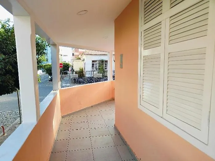 Villa Vivenda Paraiso, Charming House On The Plateau Praia