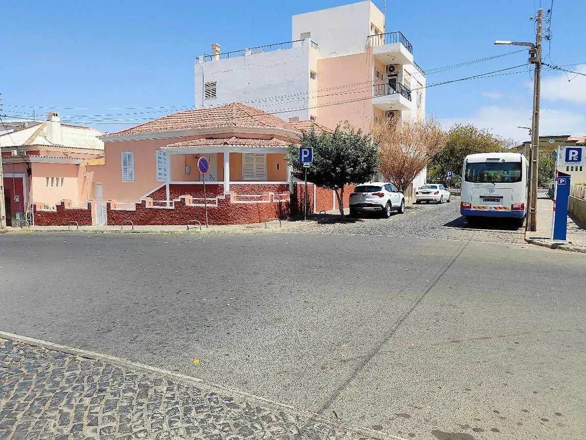 Villa Vivenda Paraiso, Charming House On The Plateau Praia